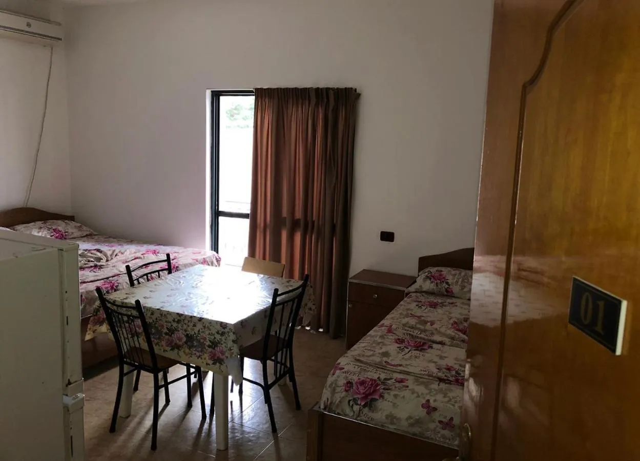 Hotel Gjinaj 2*, Shëngjin Albania