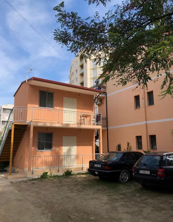 Hotel Gjinaj